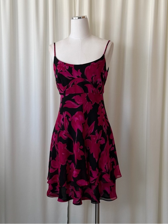 A.J. Bari Dresses & Skirts - Vintage A.J. Bari 100% Silk Floral Tiered Mini Dress Pink & Black Size 10.